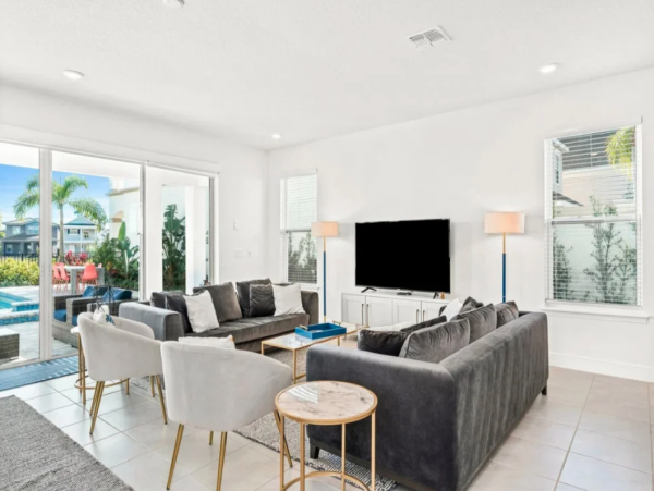 Luxury 4-Bedroom in Kissimmee- Perfect Family Getaway